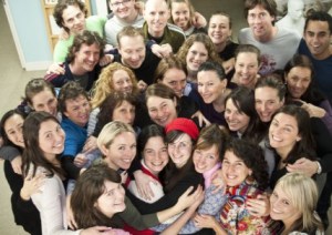 group-hug-raam1-428x303