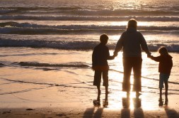 family-2324116_1920